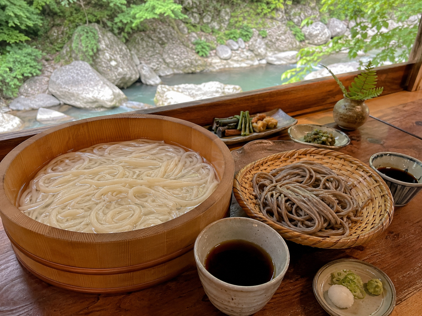 たらいうどん、祖谷そば、阿波の山里の麺。