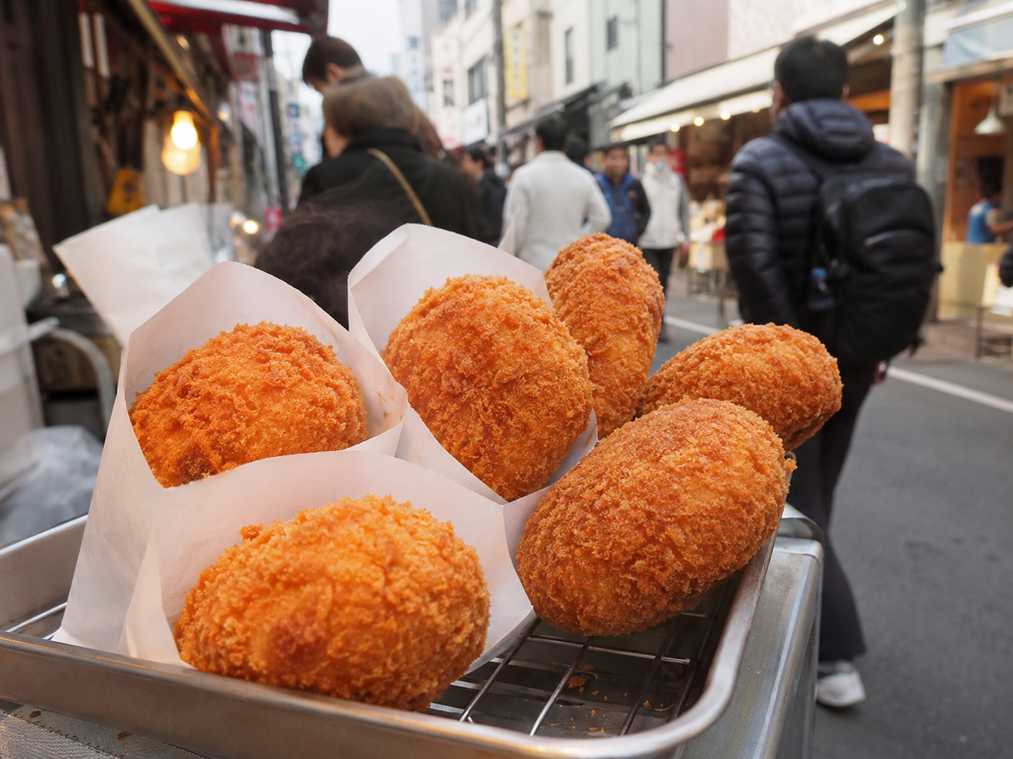 戸越銀座商店街のコロッケと惣菜、下町東京の食べ歩き。