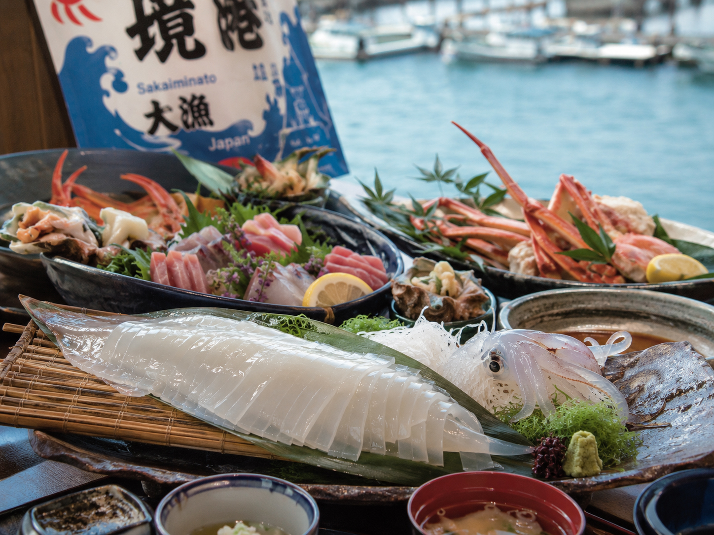 境港の海鮮、白いか、海鮮丼、日本海の魚。